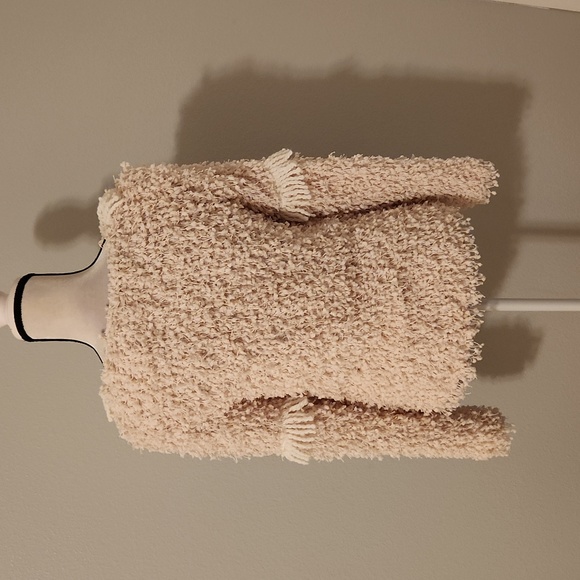 NWOT Free the Roses shag sweater - Picture 5 of 6